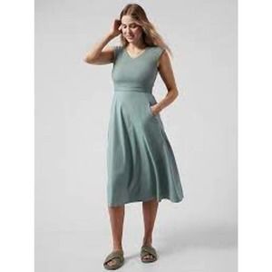 Athleta Ryder Dress XL Minimalist Grey Green Open Back Active Midi Dress